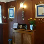 Sandilands House